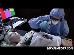 Robot femminili pprogrammati mill-ġdid