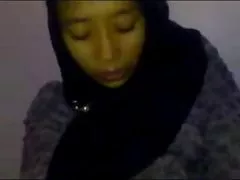 Nining tat-indoneżjani hijab tbandil