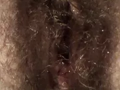 Il-mara tiegħi ma hairy beaver.