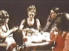 Mużika Groovy idawwar il-Kuntatti Maġenbi