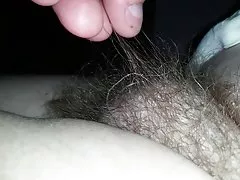 Nizza tleqq artab chubby hairy pussy mill-doċċa