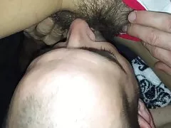 Hi apparat kif i jieklu tagħha pussy hairy